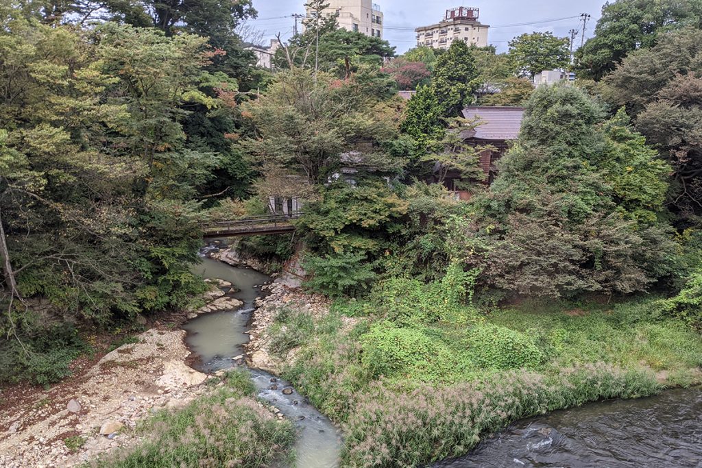 出張宿、窓からの景色